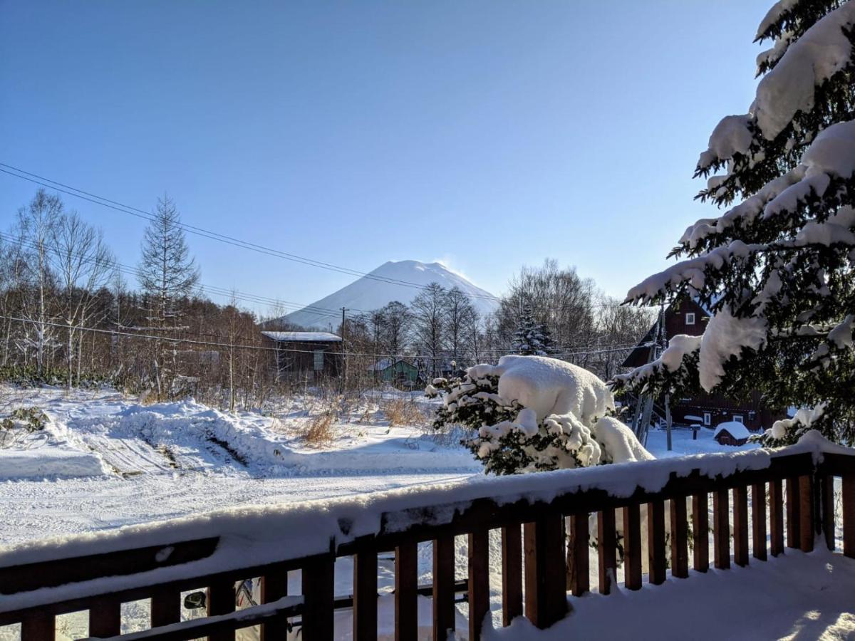 Niseko Ski Lodge - Higashiyama Exterior photo